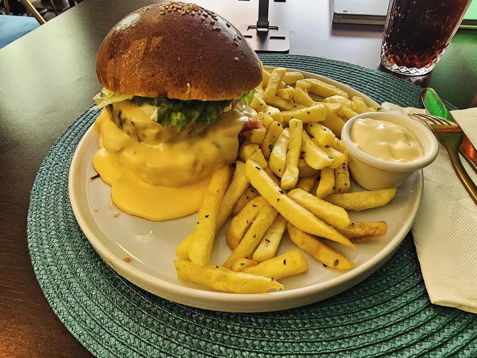 Hambúrguer Duo Cheddar